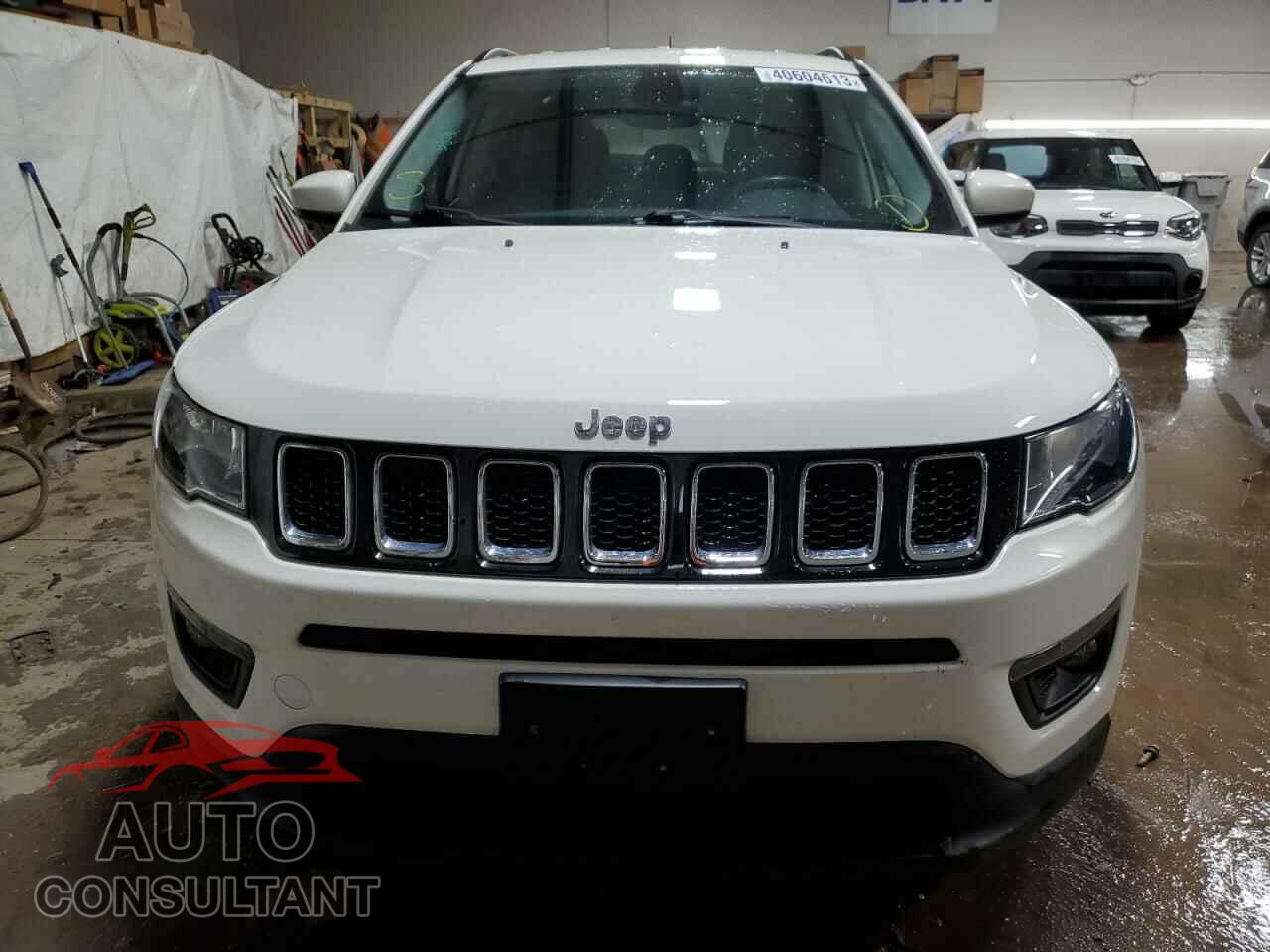 JEEP COMPASS 2018 - 3C4NJDBB7JT259016