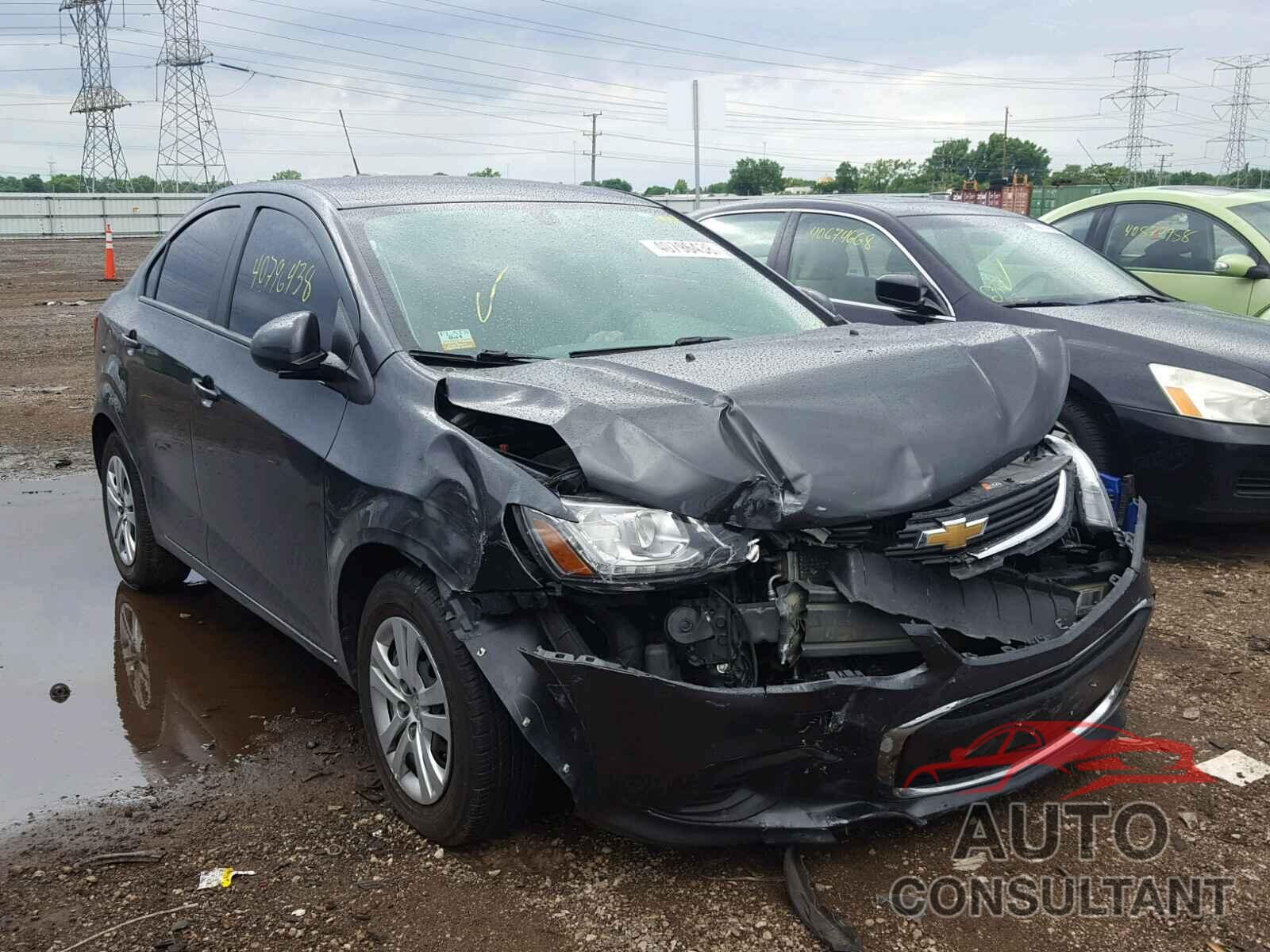 CHEVROLET SONIC 2017 - 1G1JB5SH1H4103908