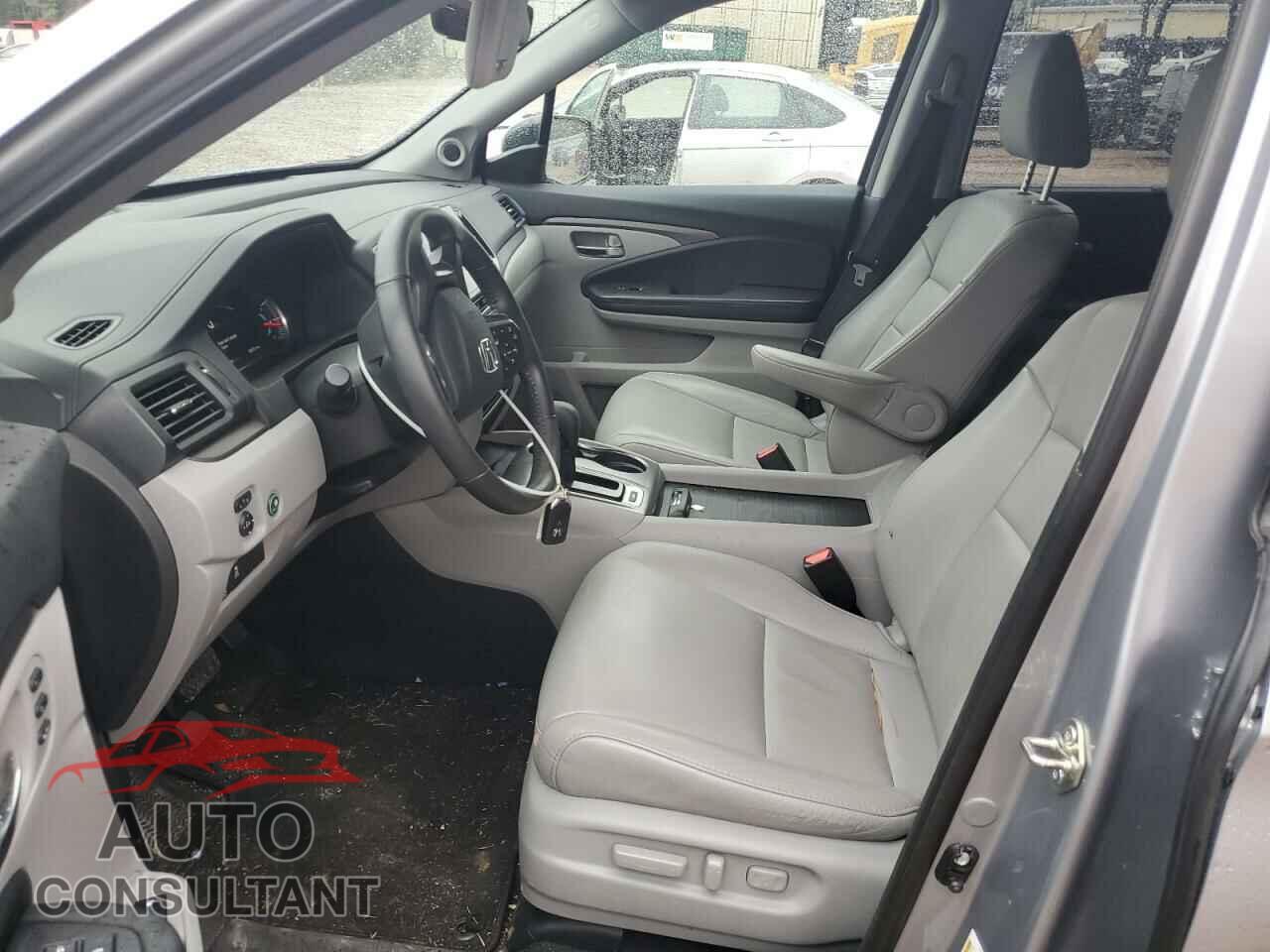 HONDA PILOT 2020 - 5FNYF5H57LB007712