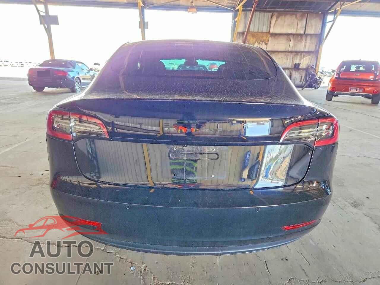 TESLA MODEL 3 2018 - 5YJ3E1EA8JF122839