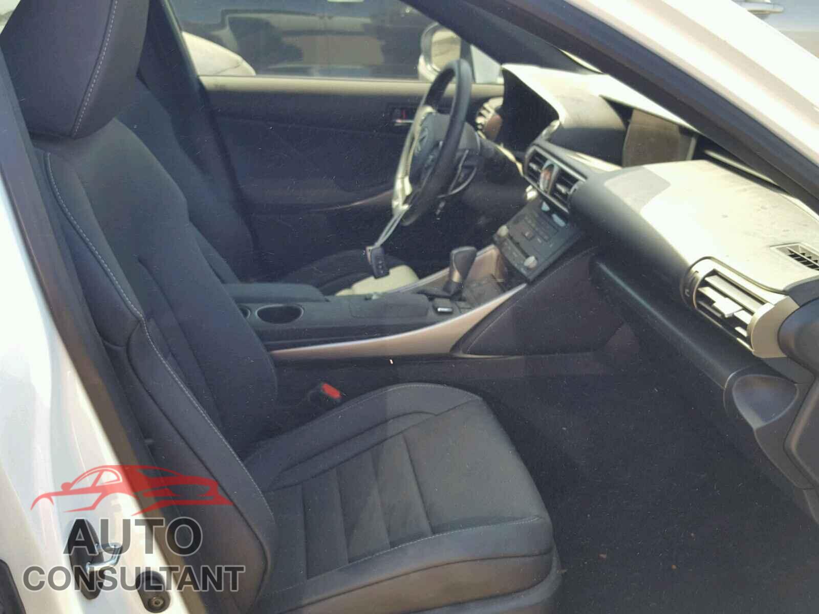 LEXUS IS 2016 - JTHBE1D26G5024617