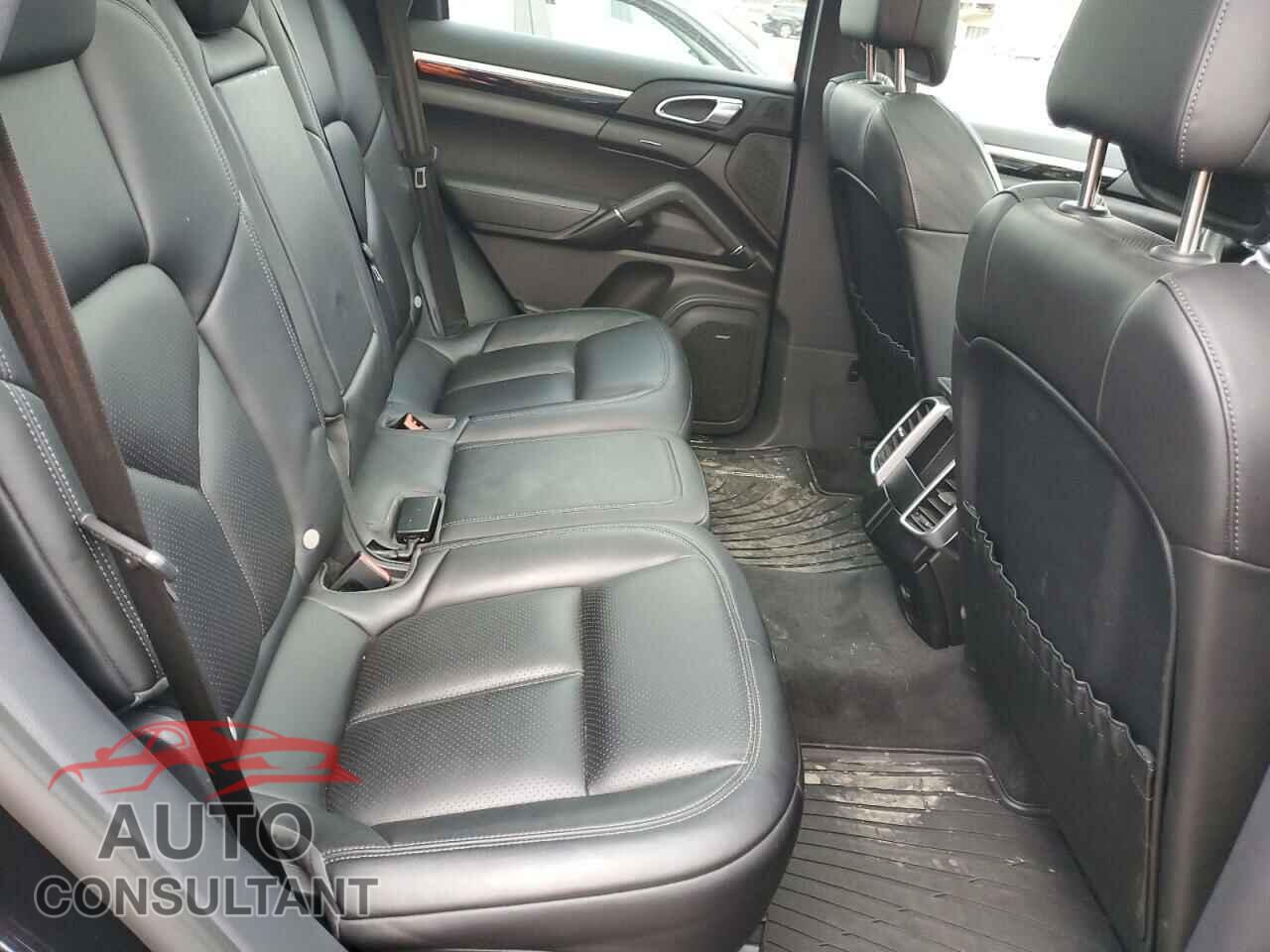 PORSCHE CAYENNE 2017 - WP1AA2A20HKA89676