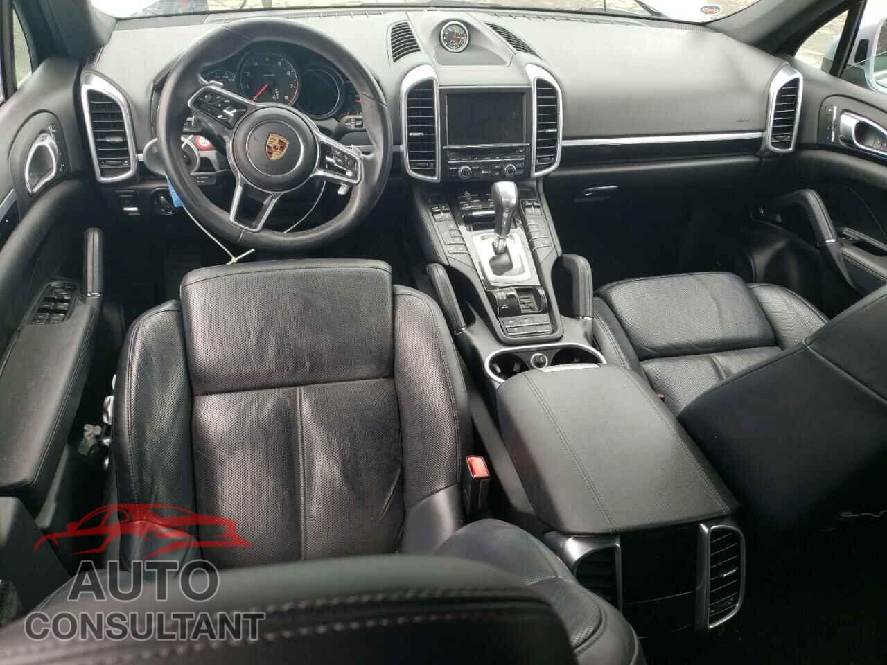 PORSCHE CAYENNE 2016 - WP1AA2A23GKA09978