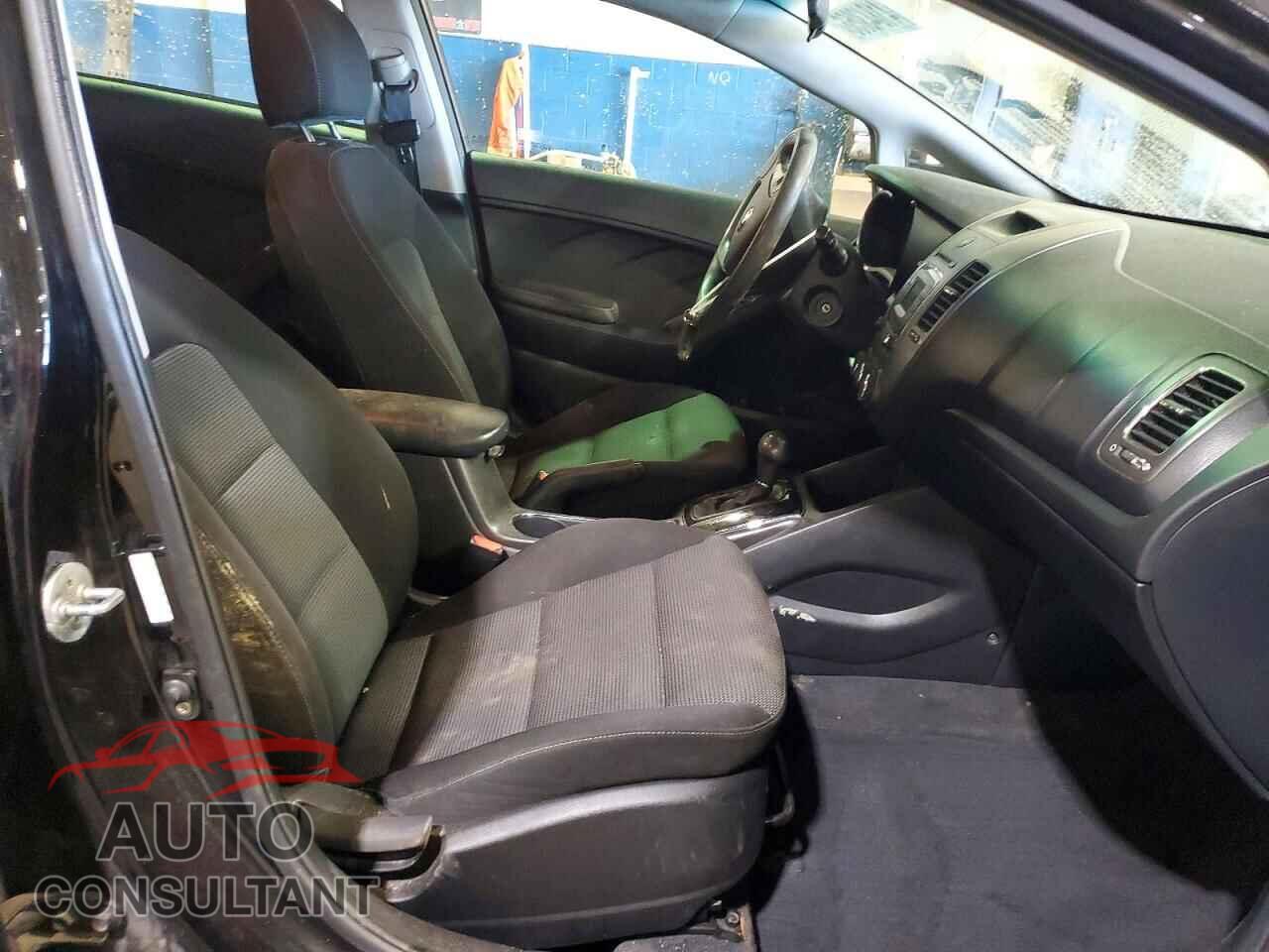 KIA FORTE 2017 - 3KPFK4A74HE017068
