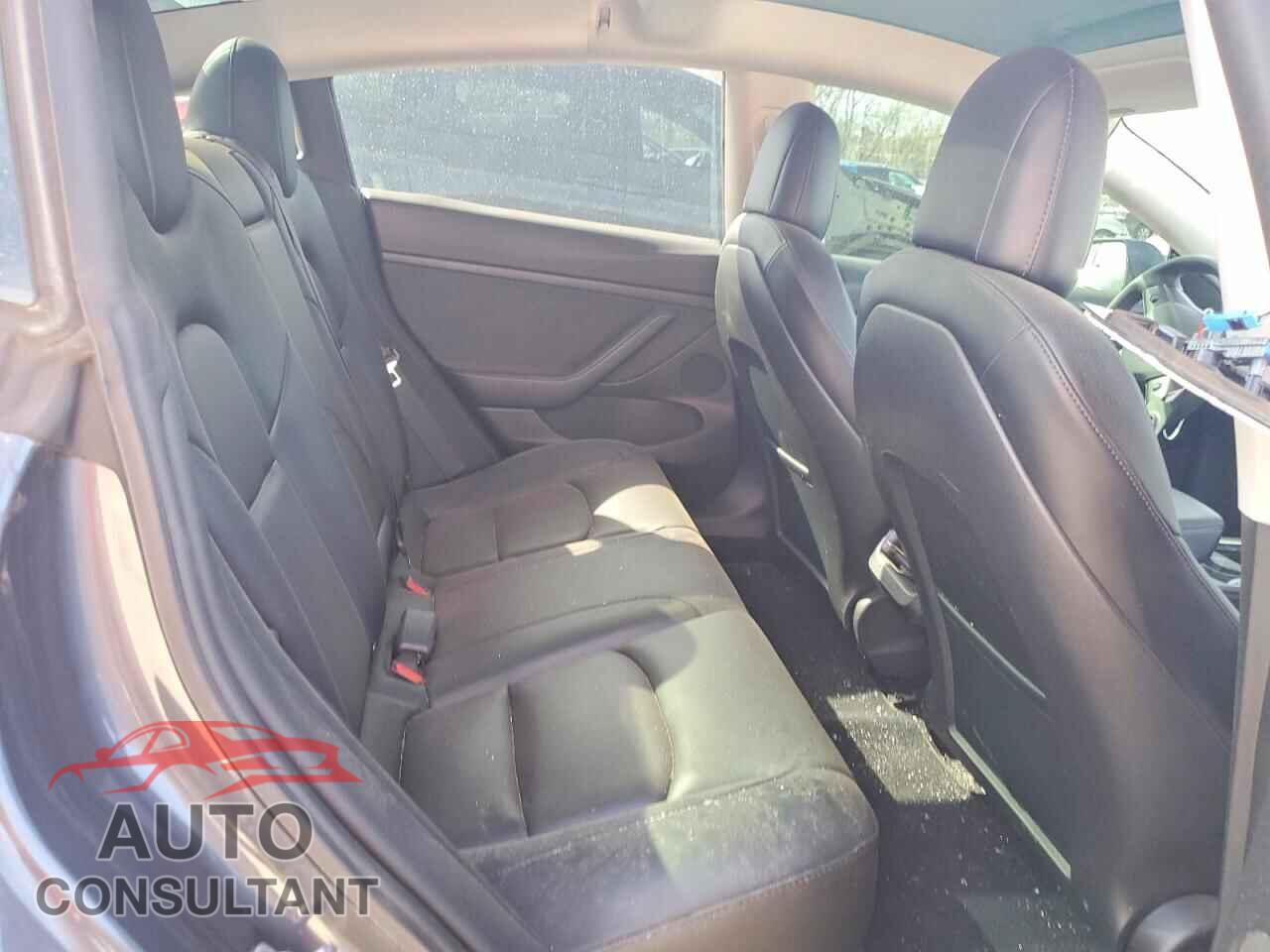 TESLA MODEL 3 2021 - 5YJ3E1EB2MF979686