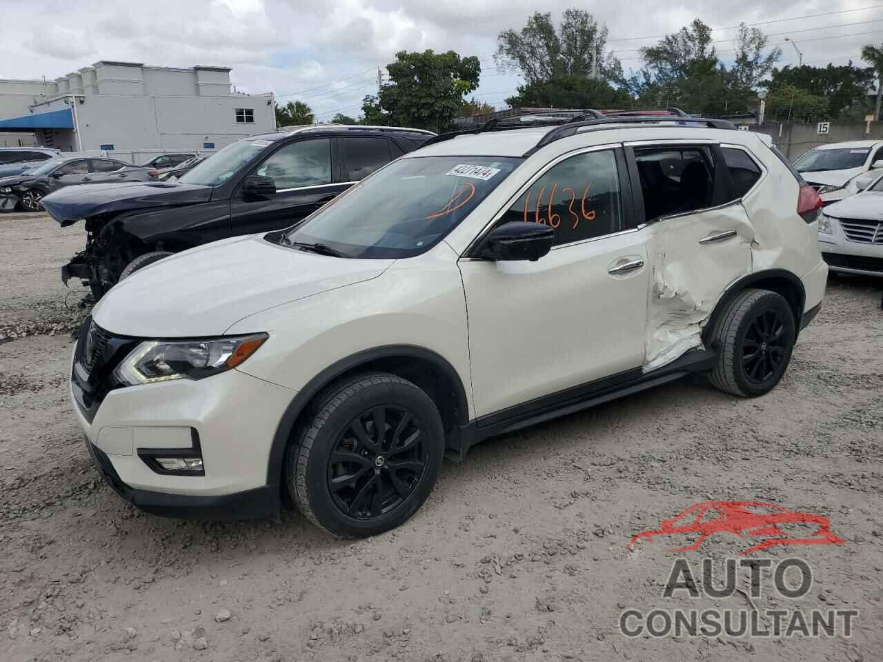 NISSAN ROGUE 2018 - 5N1AT2MT9JC751458