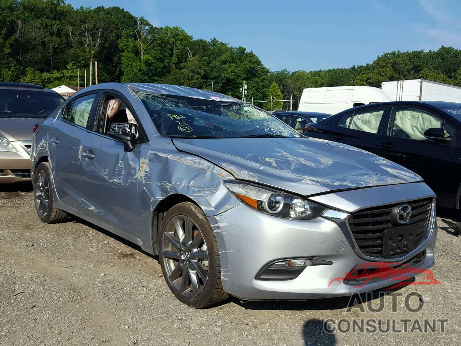 MAZDA 3 2018 - 3MZBN1V35JM198136