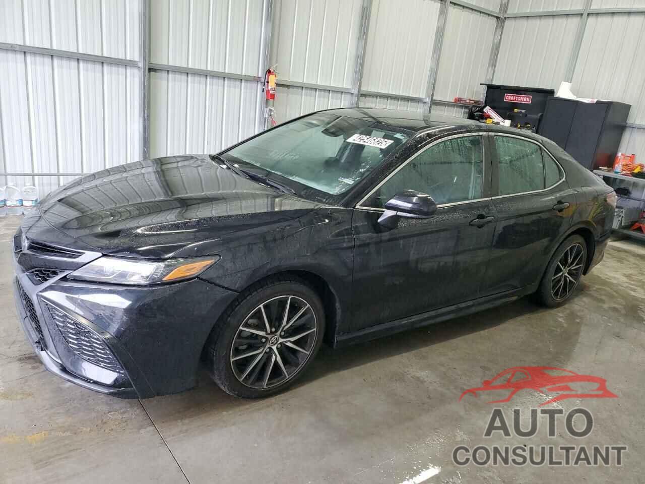 TOYOTA CAMRY 2021 - 4T1G11AKXMU443106