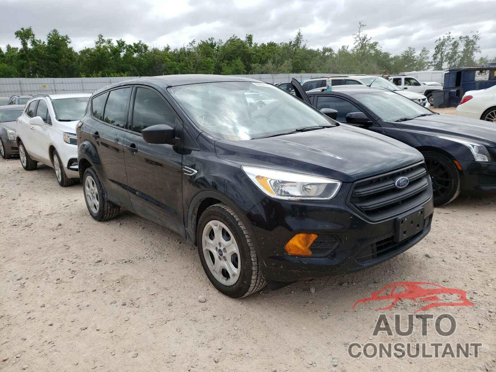 FORD ESCAPE 2017 - 1FMCU0F78HUD75897