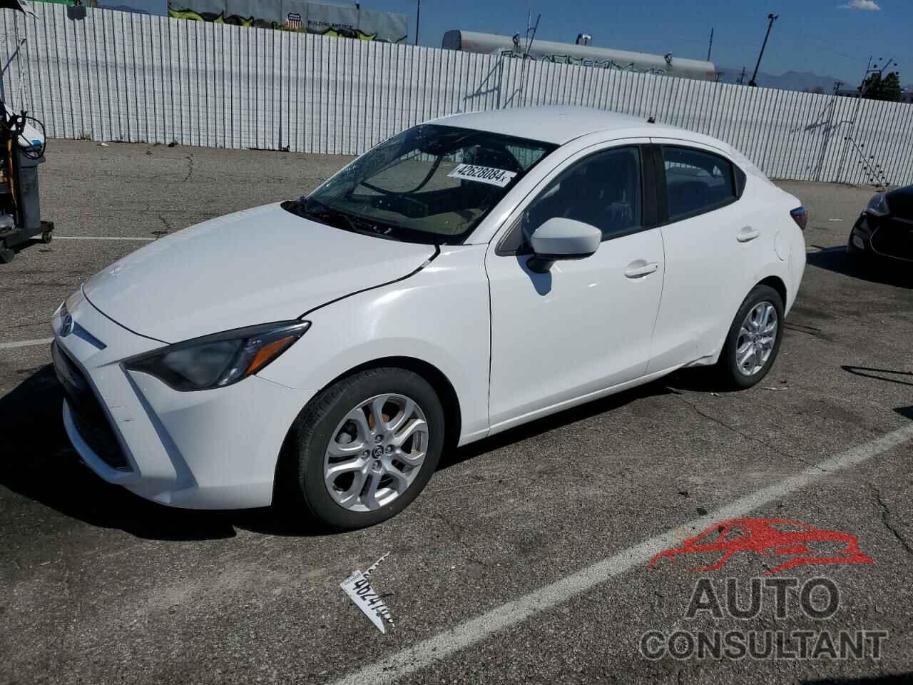 TOYOTA YARIS 2018 - 3MYDLBYV0JY329889
