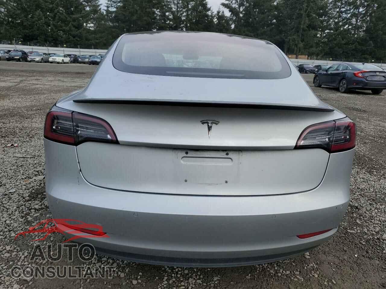 TESLA MODEL 3 2018 - 5YJ3E1EA9JF044085