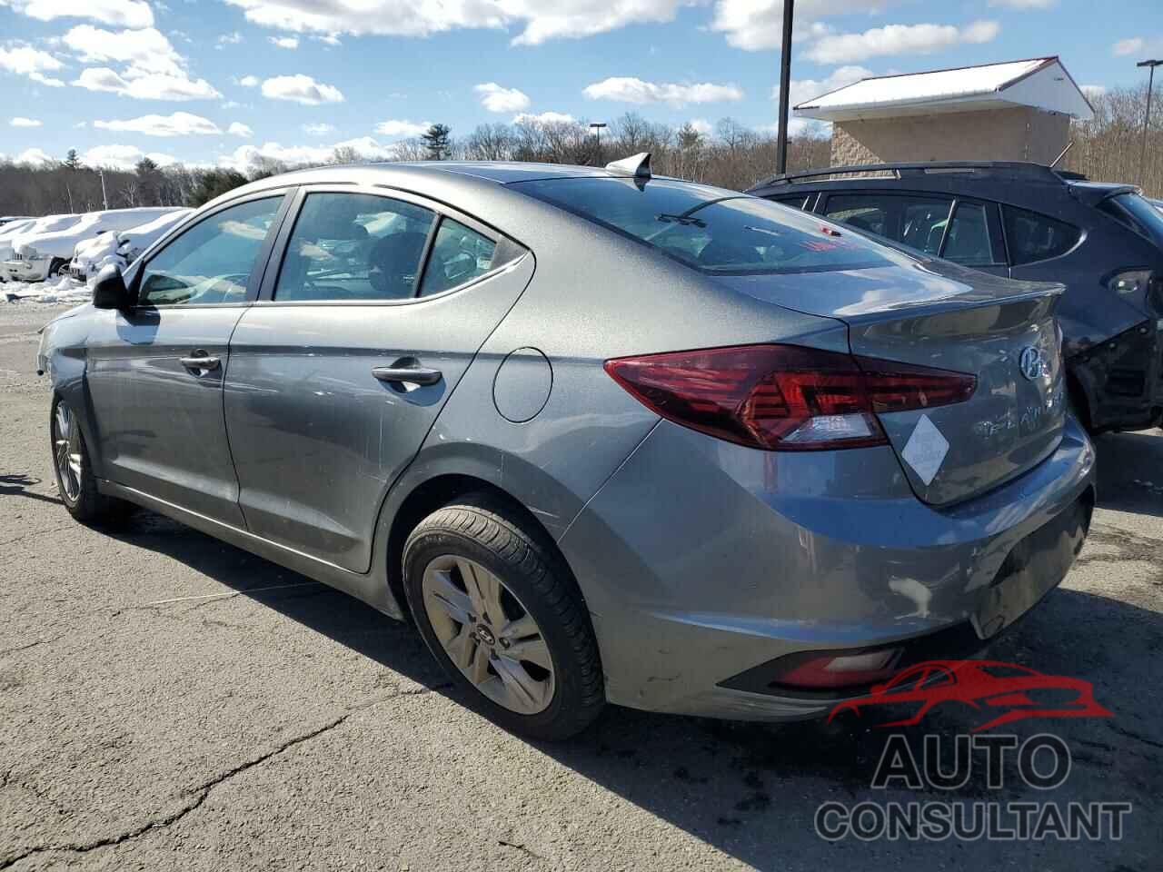 HYUNDAI ELANTRA 2019 - KMHD84LF2KU818015