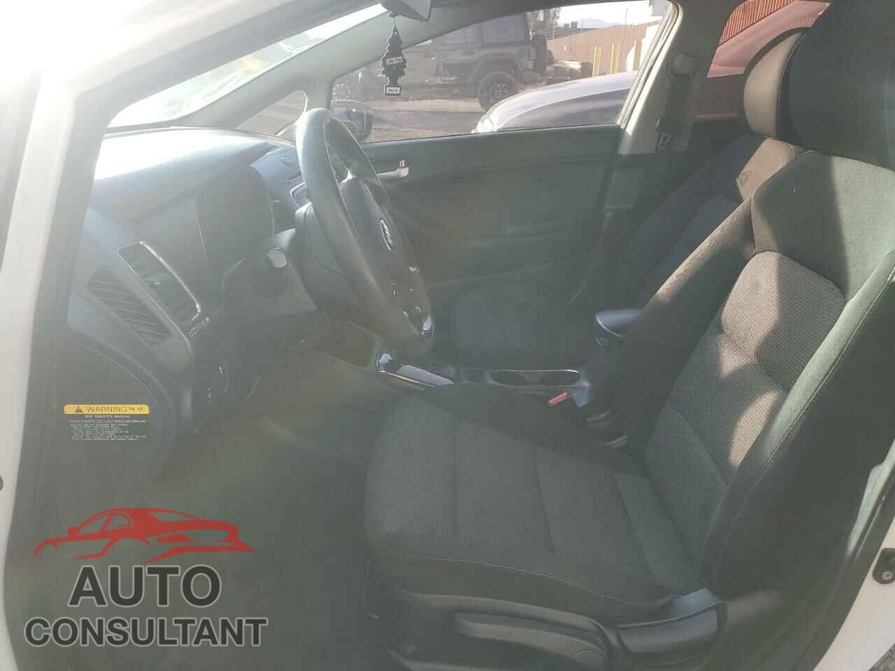 KIA FORTE 2017 - 3KPFK4A73HE019930