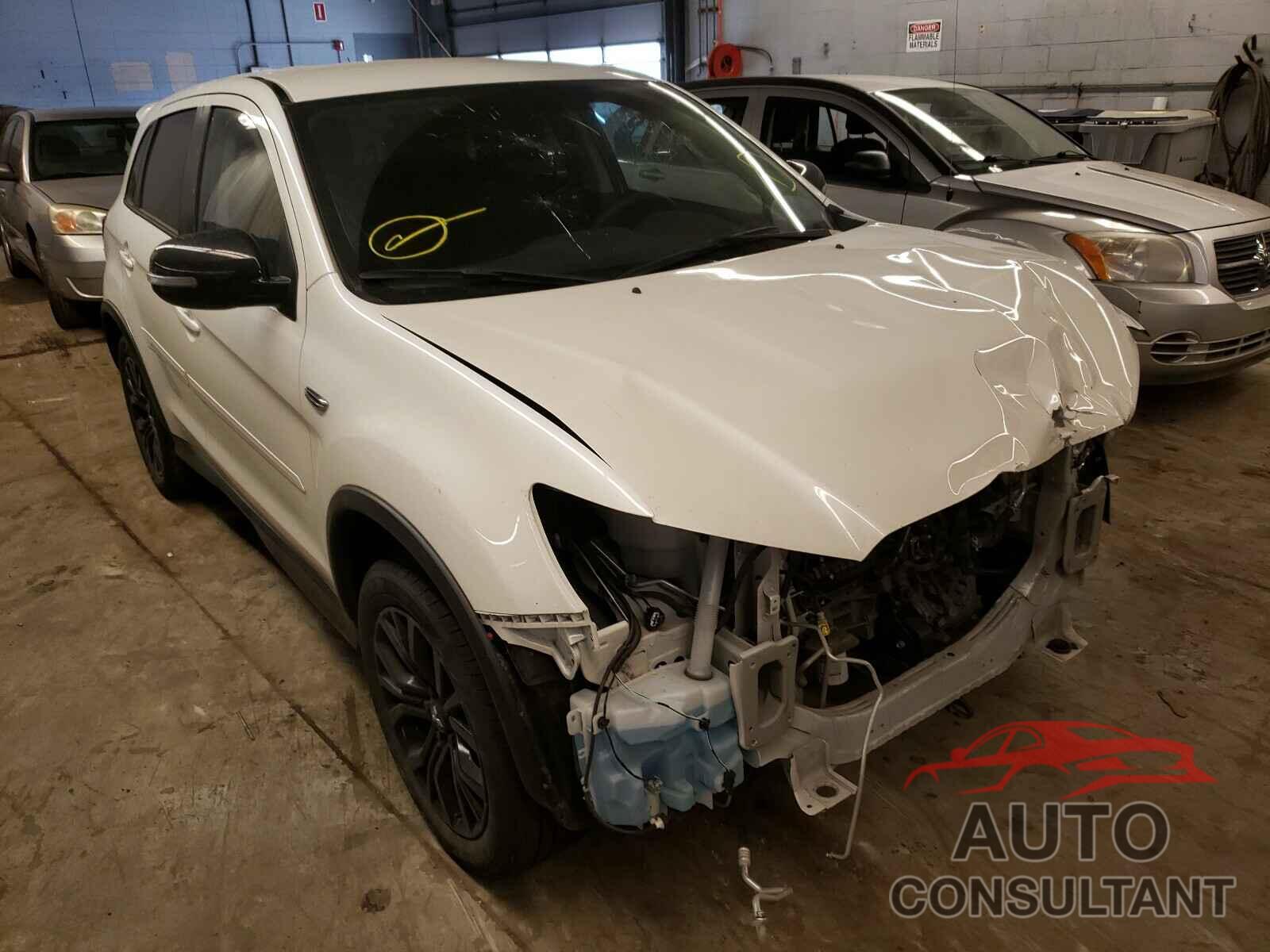MITSUBISHI OUTLANDER 2019 - JA4AP3AU5KU016655