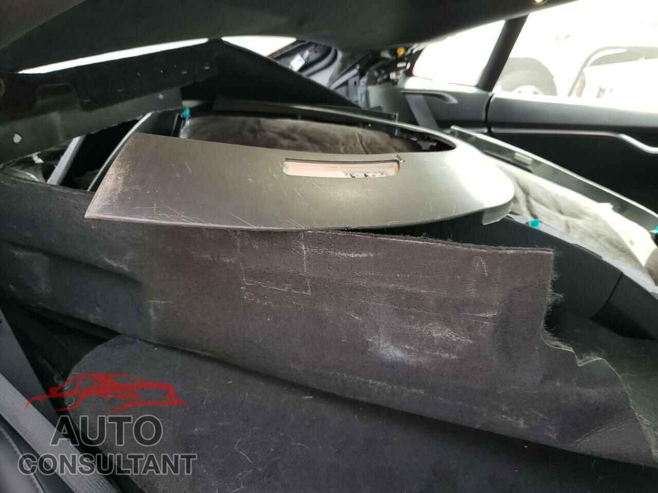 TESLA MODEL S 2017 - 5YJSA1E23HF184644