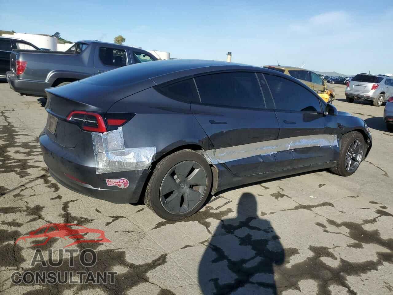 TESLA MODEL 3 2023 - 5YJ3E1EA3PF697472
