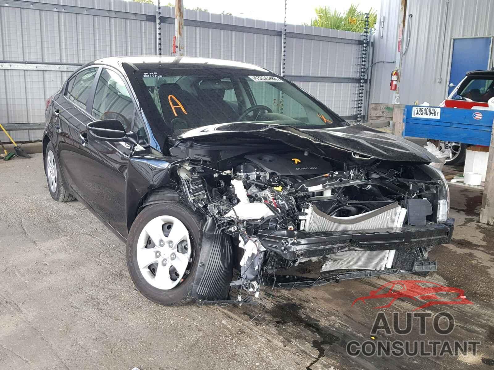 KIA FORTE 2018 - 3KPFK4A74JE246520