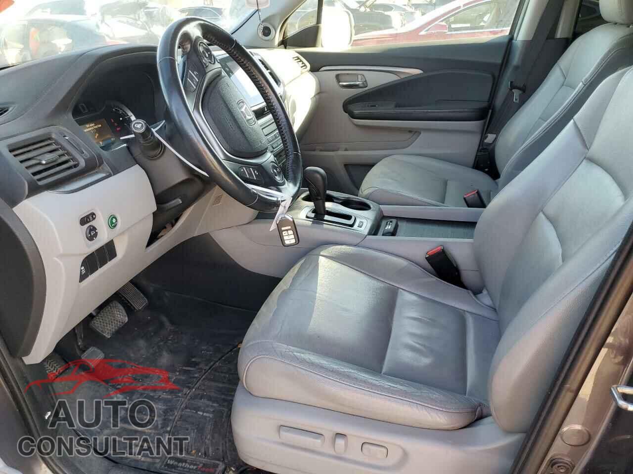 HONDA PILOT 2016 - 5FNYF6H82GB016338