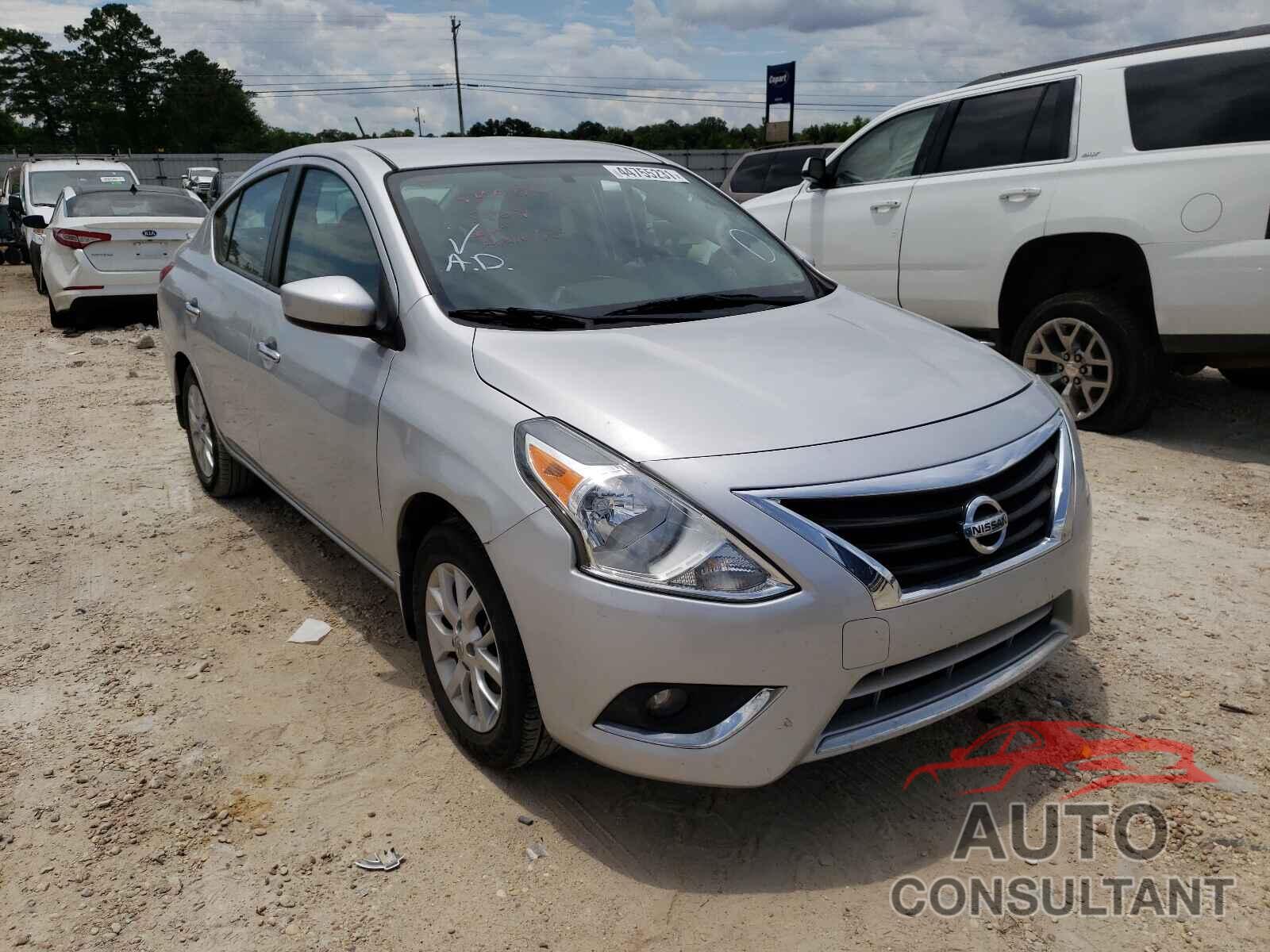 NISSAN VERSA 2018 - 3N1CN7AP0JL870020