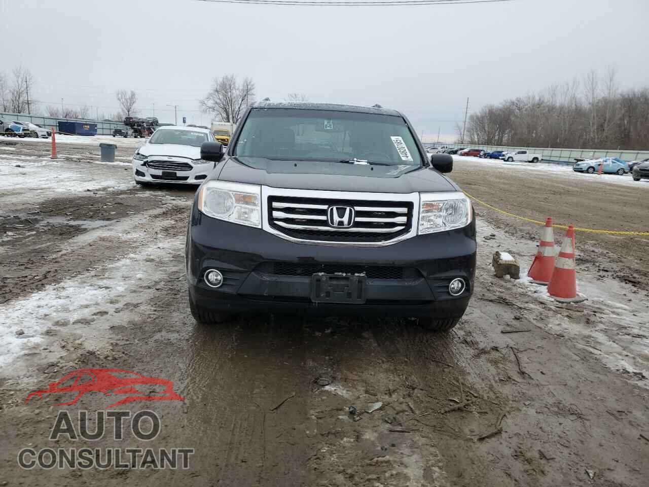 HONDA PILOT 2012 - 5FNYF4H9XCB061955