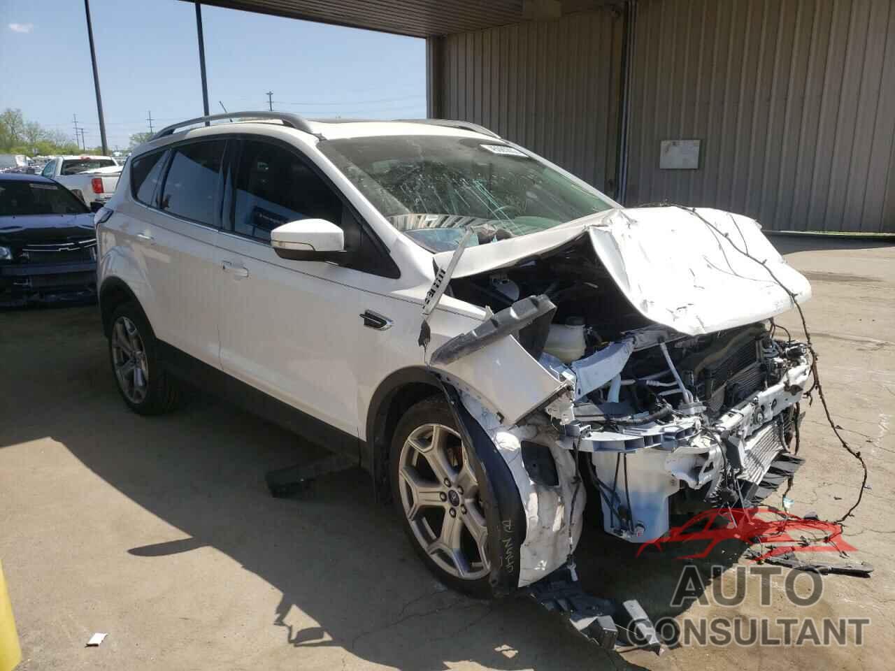 FORD ESCAPE 2017 - 1FMCU9J99HUA03675