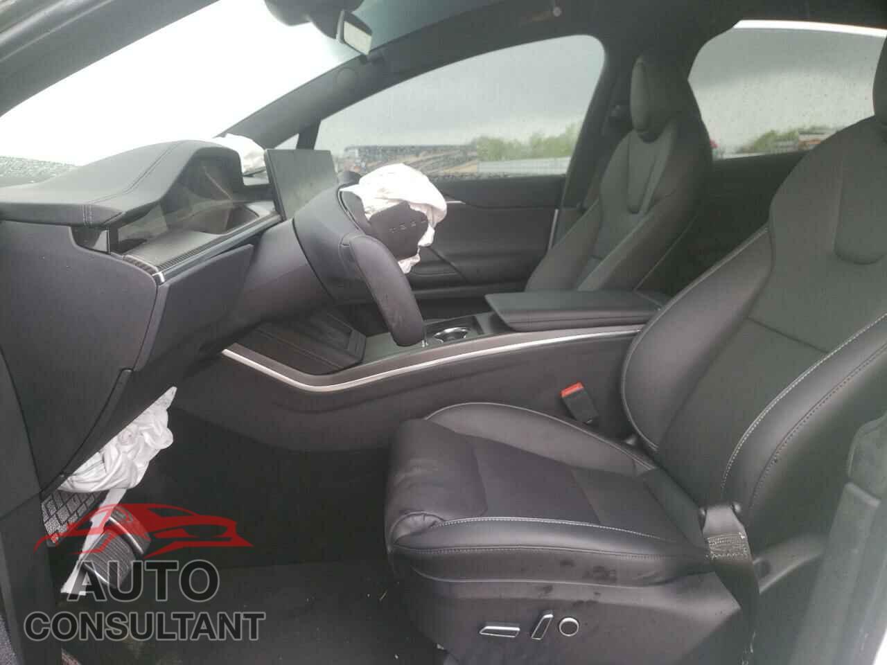 TESLA MODEL X 2023 - 7SAXCBE65PF401279