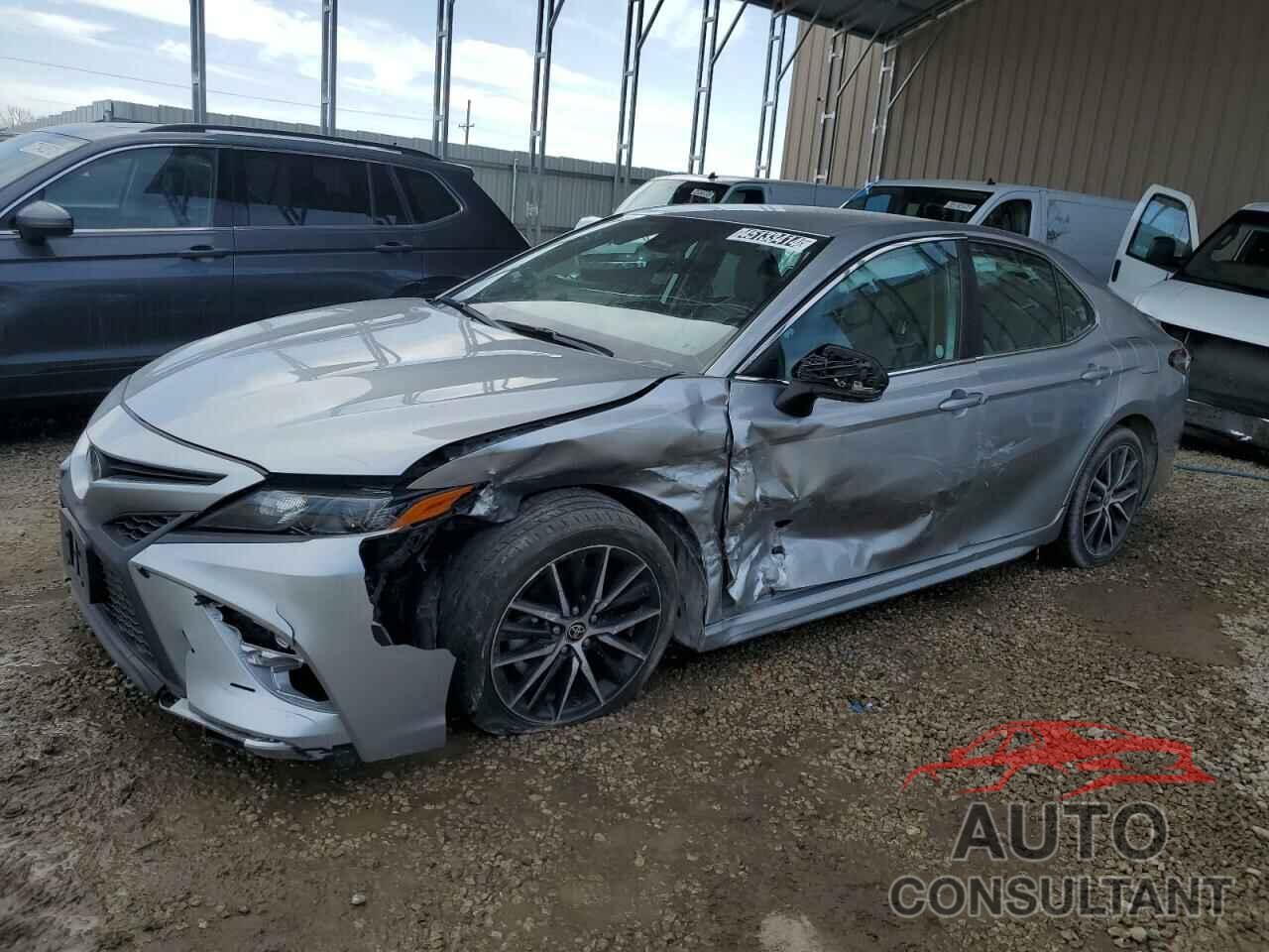 TOYOTA CAMRY 2022 - 4T1G11AKXNU681362