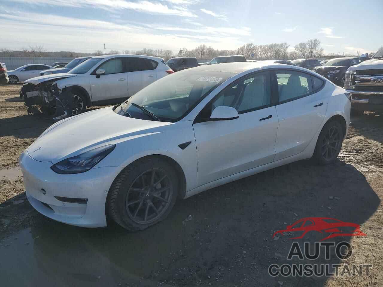 TESLA MODEL 3 2021 - 5YJ3E1EB4MF849456