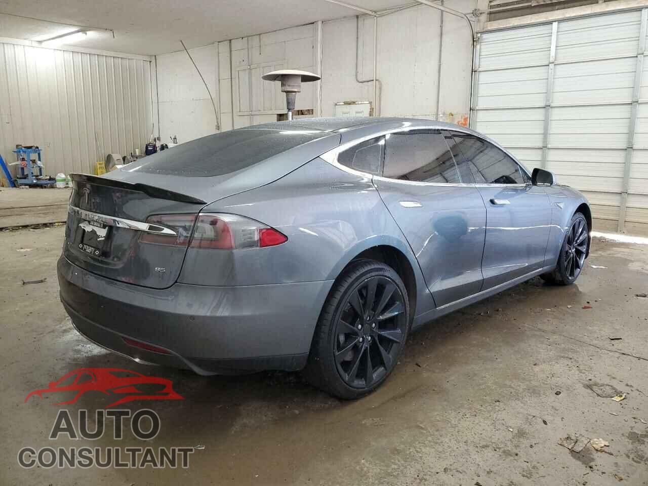 TESLA MODEL S 2013 - 5YJSA1DN0DFP26935
