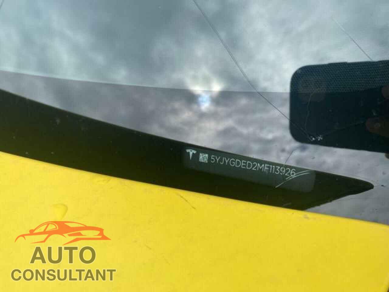 TESLA MODEL Y 2021 - 5YJYGDED2MF113926