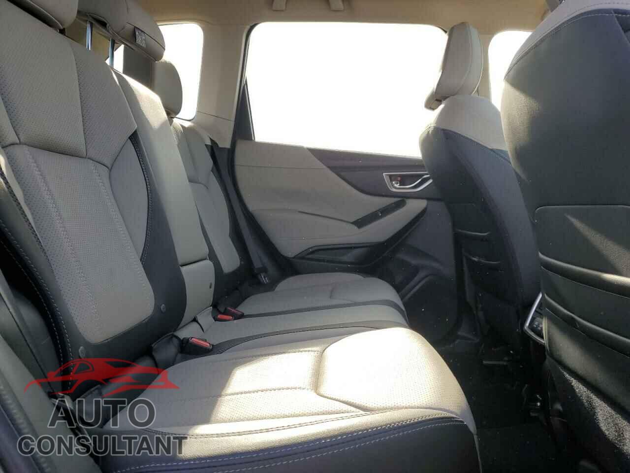 SUBARU FORESTER 2019 - JF2SKAUC6KH547065