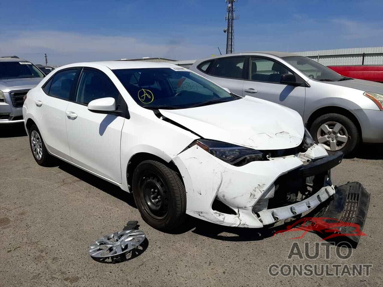 TOYOTA COROLLA 2018 - 5YFBURHE1JP841382