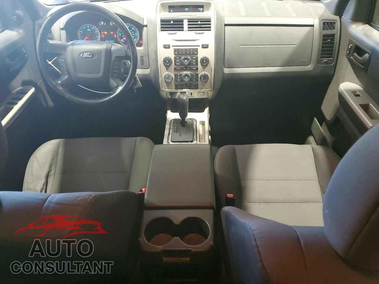 FORD ESCAPE 2011 - 1FMCU0D77BKC02197