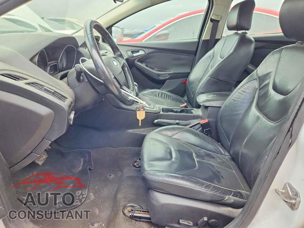 FORD FOCUS 2016 - 1FADP3F27GL407352