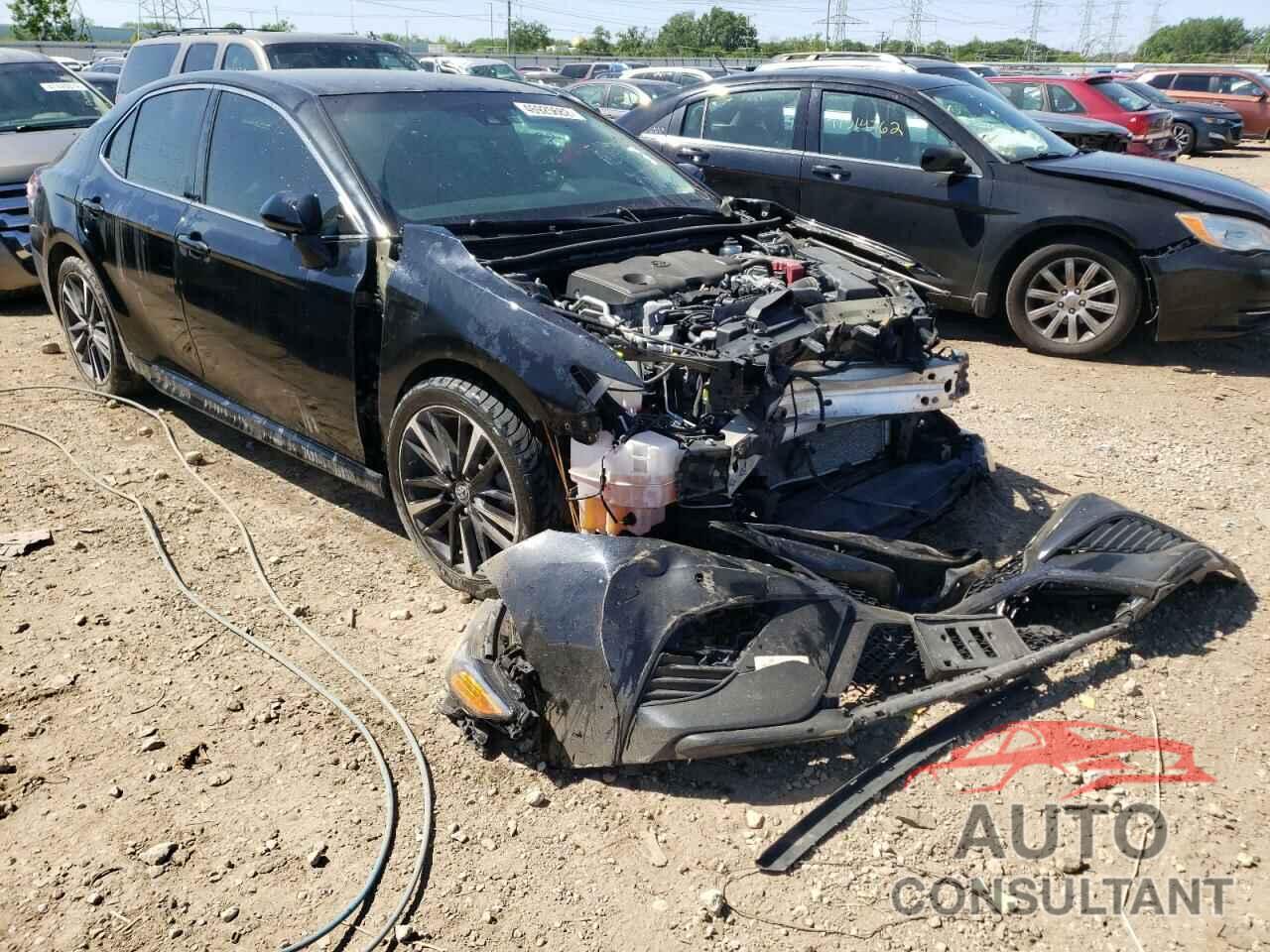 TOYOTA CAMRY 2018 - 4T1B61HK4JU075860