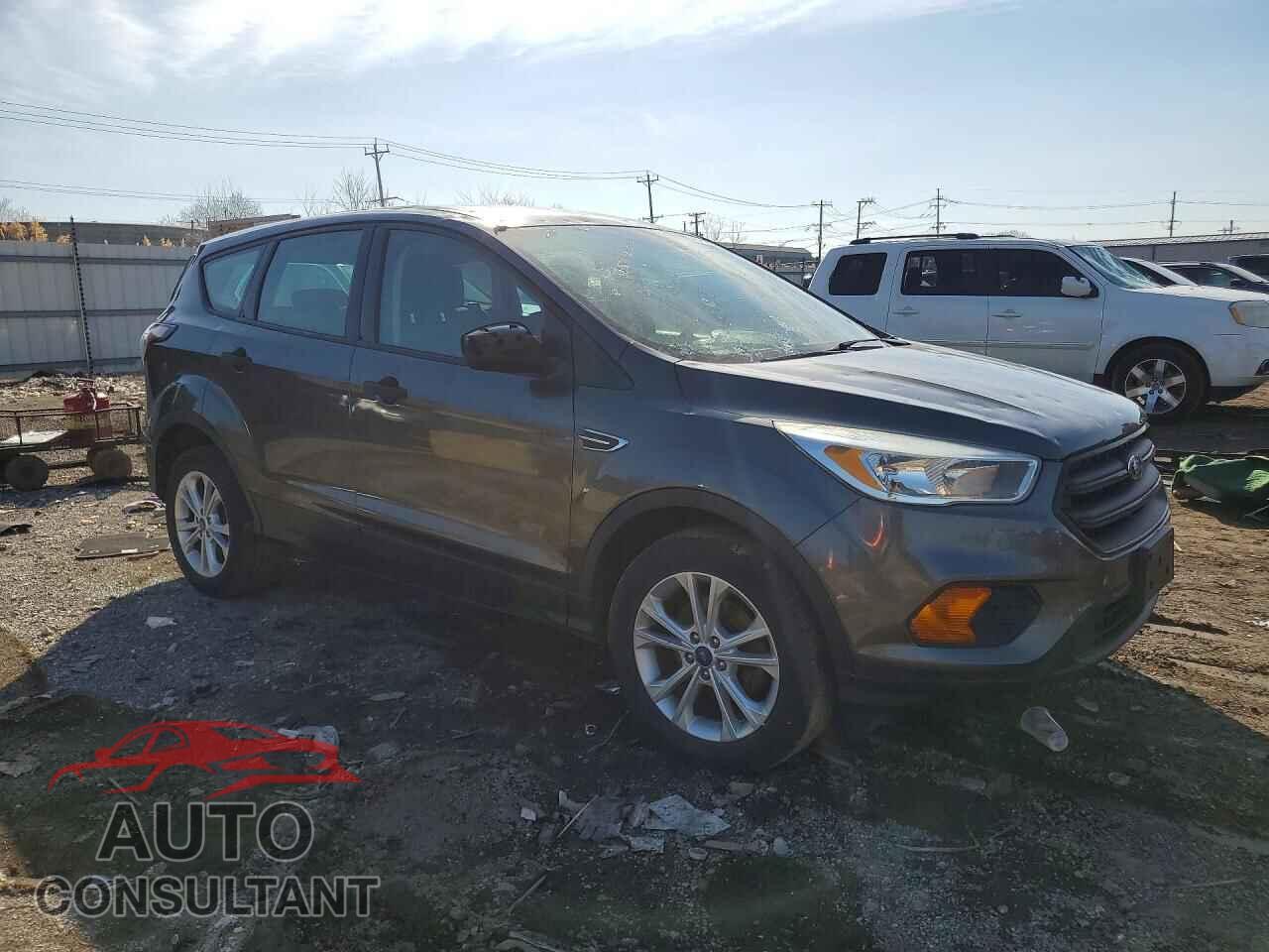 FORD ESCAPE 2017 - 1FMCU0F70HUC08143