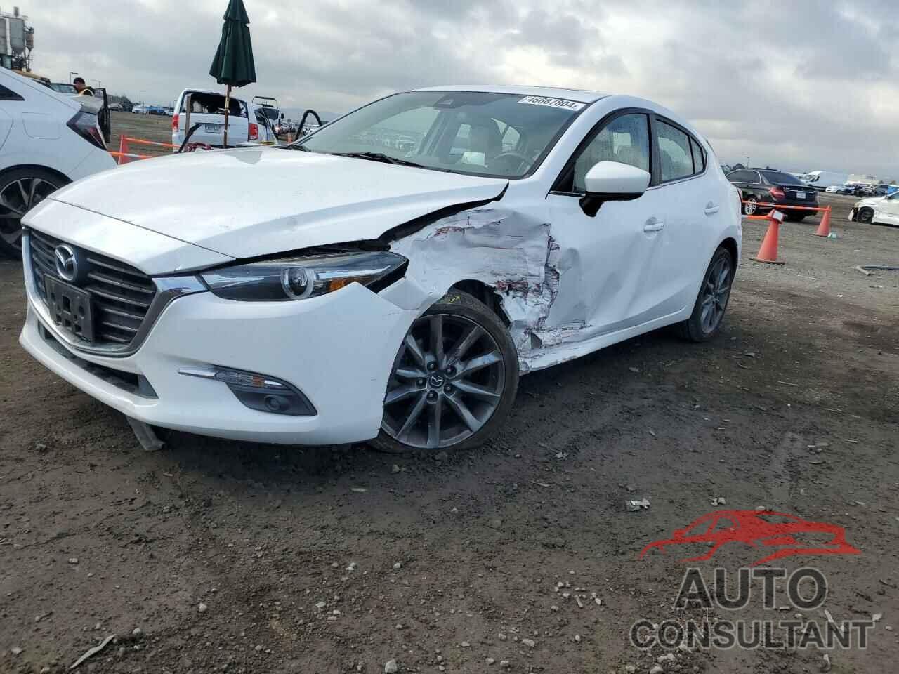 MAZDA 3 2018 - 3MZBN1M35JM187249