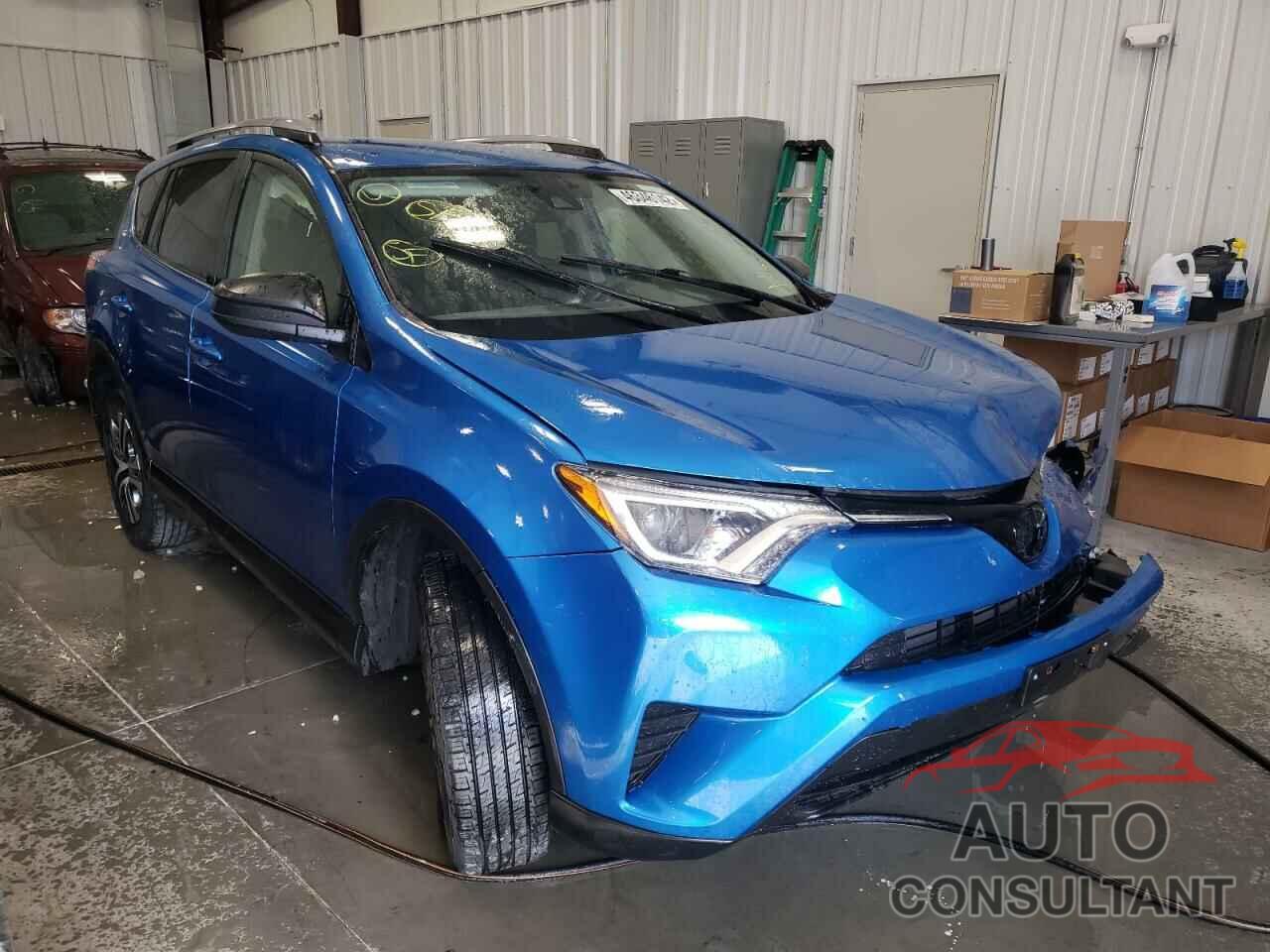 TOYOTA RAV4 2017 - JTMBFREV9HJ171366