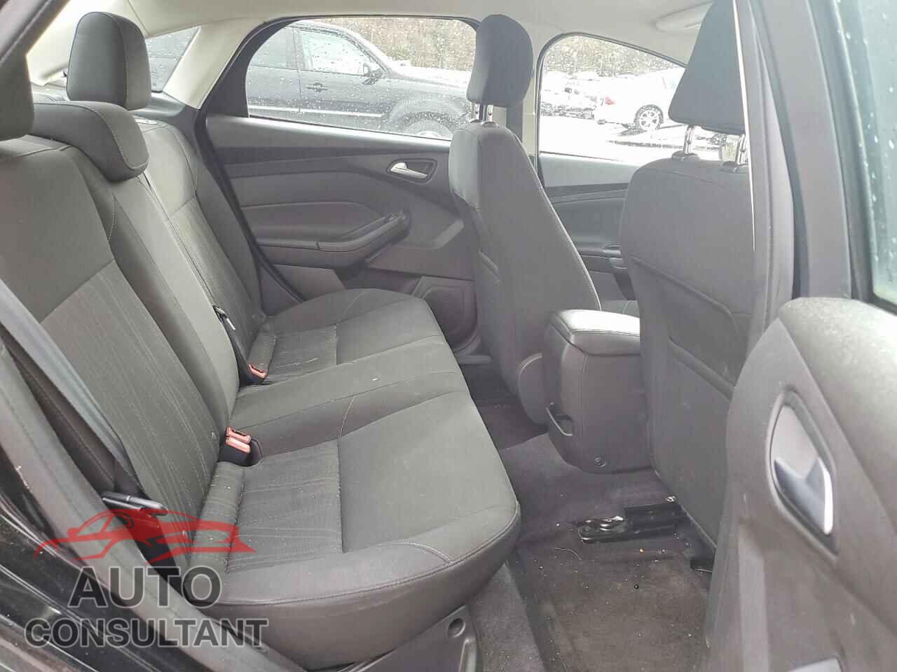 FORD FOCUS 2016 - 1FADP3F28GL394157