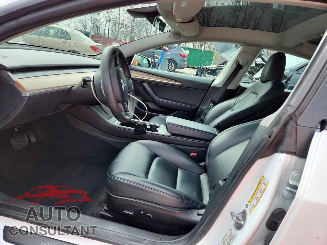 TESLA MODEL 3 2023 - 5YJ3E1EA0PF489842