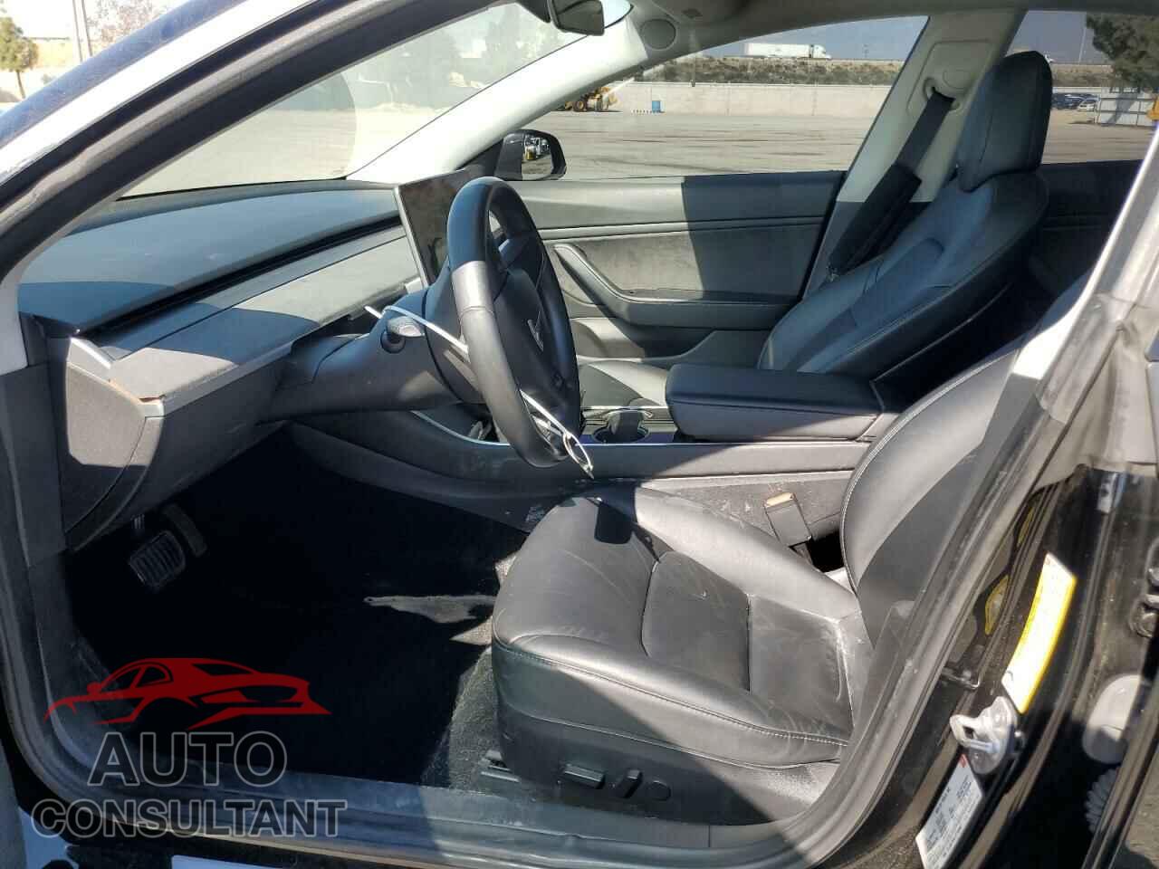 TESLA MODEL 3 2018 - 5YJ3E1EA7JF156951