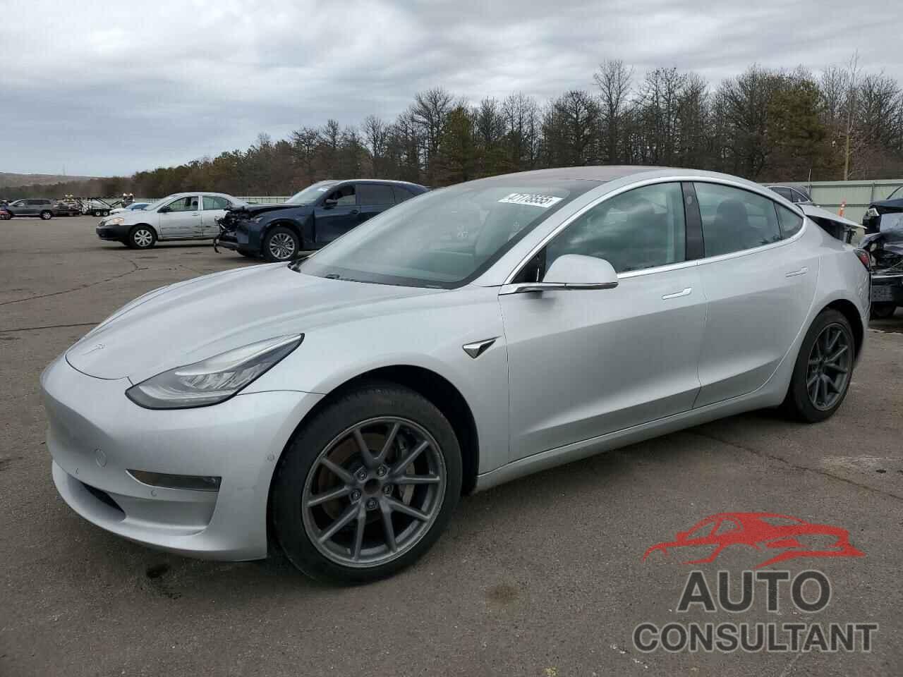TESLA MODEL 3 2018 - 5YJ3E1EA5JF005199