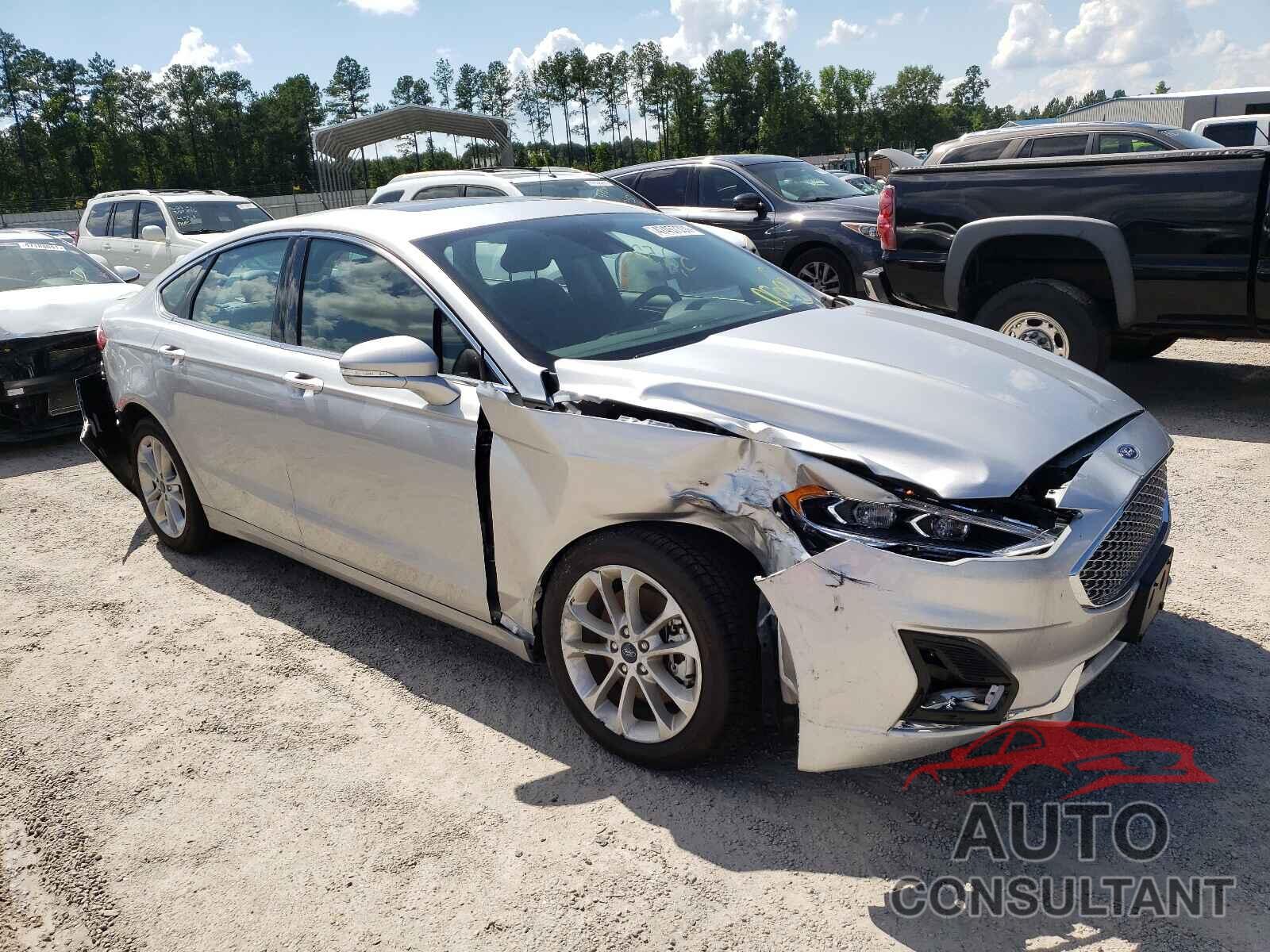 FORD FUSION 2019 - 3FA6P0SU5KR212441