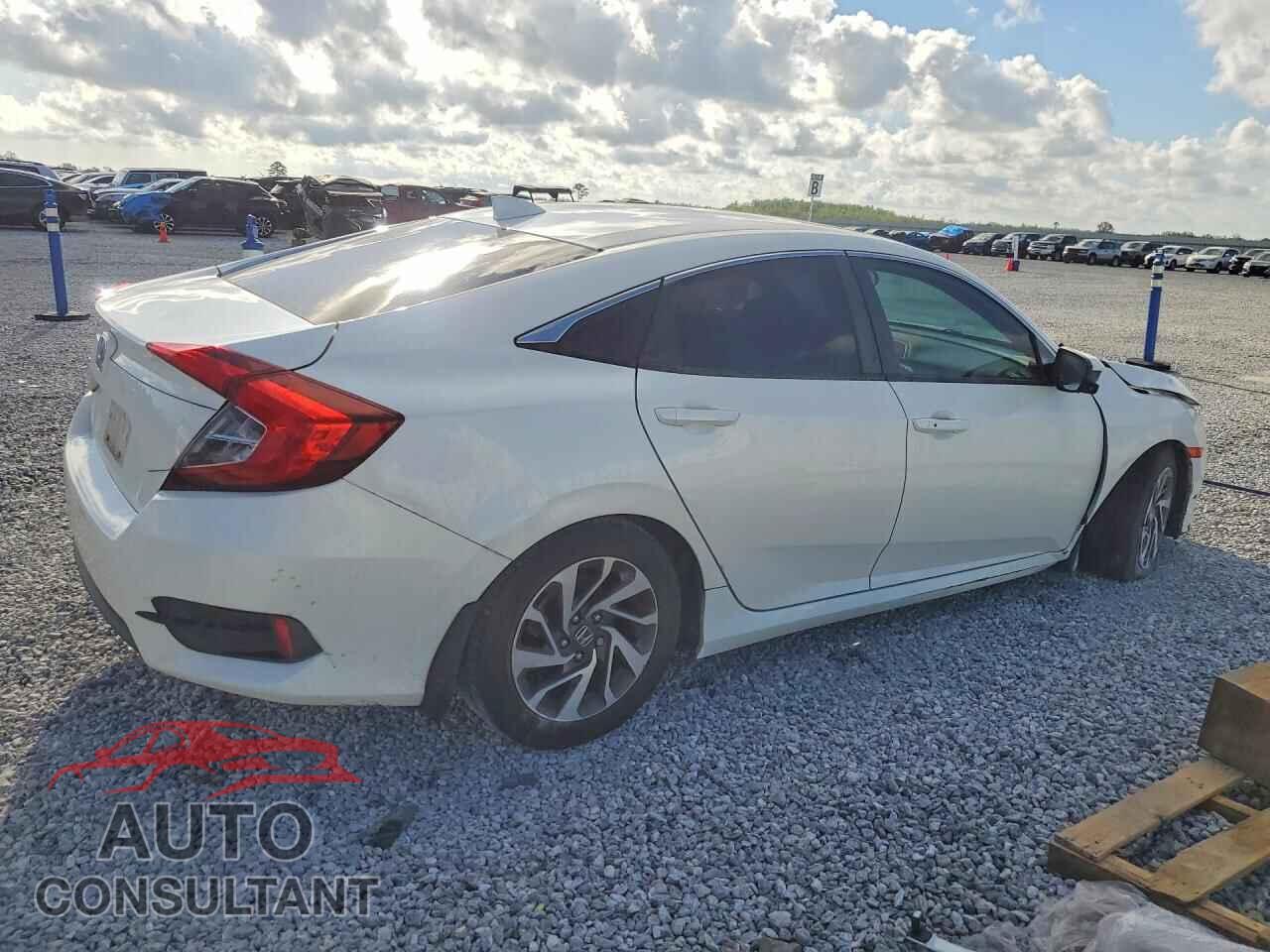HONDA CIVIC 2017 - 19XFC2F78HE080815