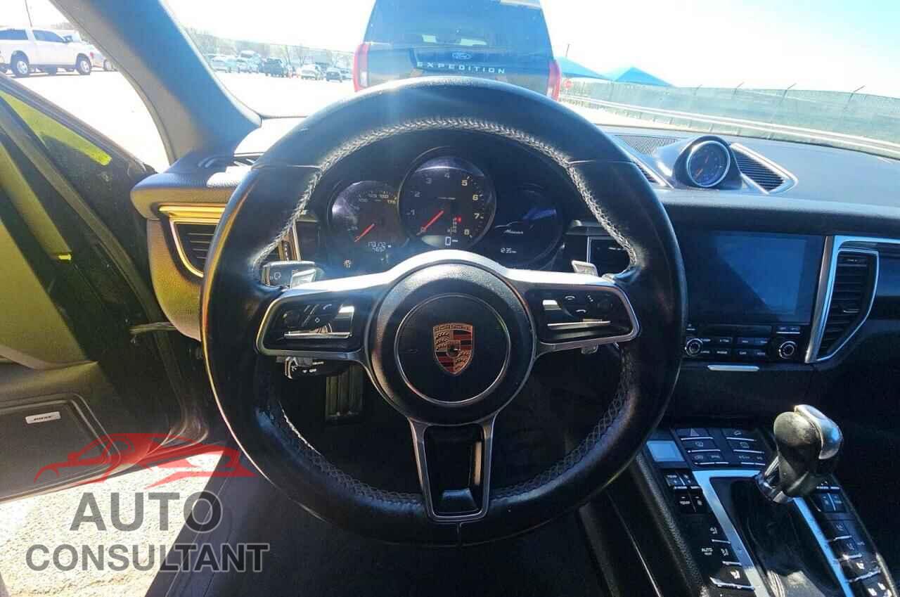 PORSCHE MACAN 2017 - WP1AA2A51HLB05601