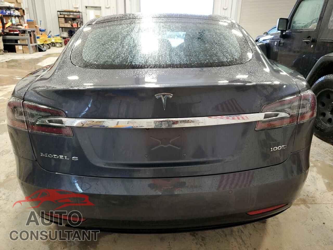 TESLA MODEL S 2018 - 5YJSA1E21JF292783