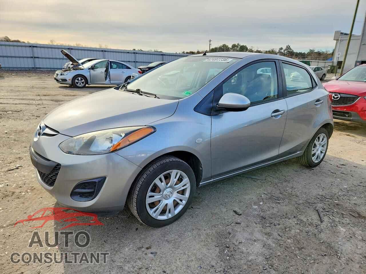 MAZDA 2 2014 - JM1DE1KY2E0174185