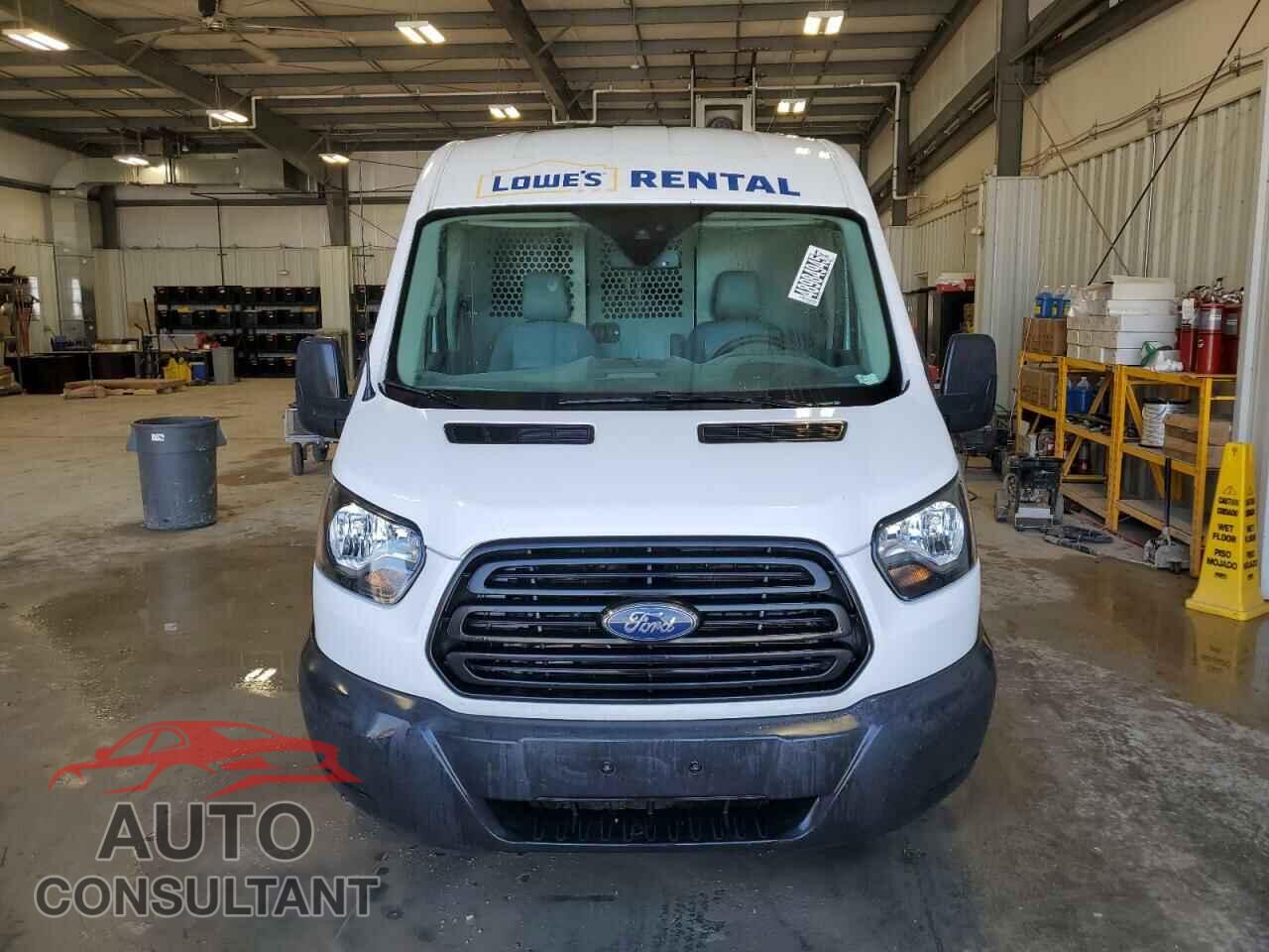 FORD TRANSIT 2019 - 1FTYR2CM8KKA17574