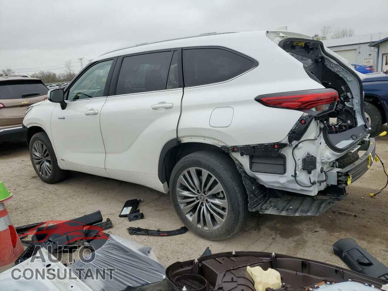 TOYOTA HIGHLANDER 2020 - 5TDEBRCH0LS014357