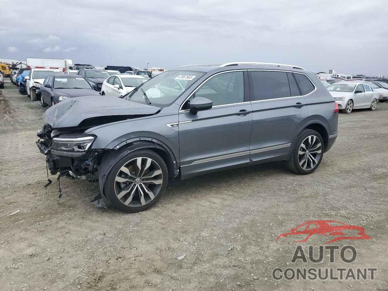 VOLKSWAGEN TIGUAN 2018 - 3VV5B7AX4JM159172